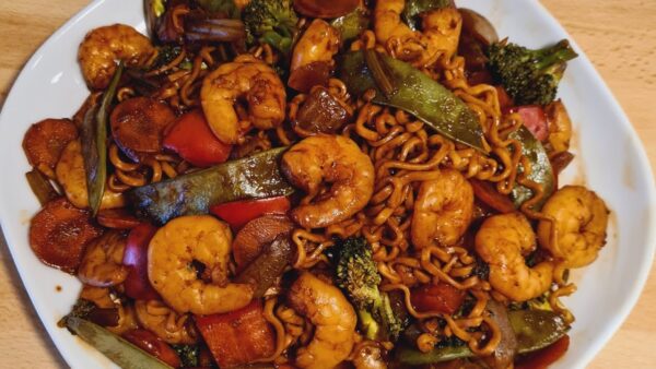 Chow Mein con camarones