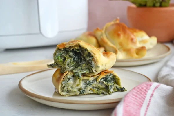 Empanada Horneada de queso y espinaca